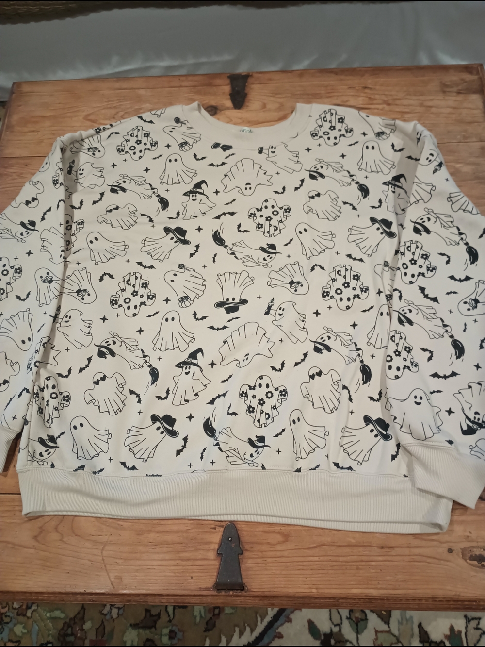 Women's Wound Up Cream Sweatshirt with Black Ghost Print XXL Halloween Spooky